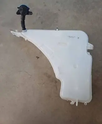 BMW 4 F36 Gran coupe Windshield washer fluid reservoir/tank 724167114