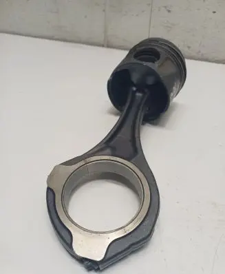 Mercedes-Benz ML W164 Piston with connecting rod 8340E