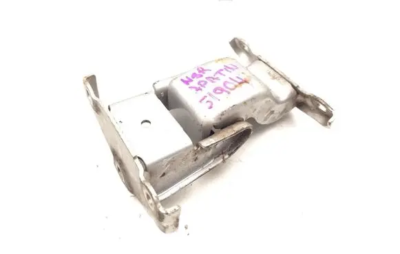 Opel Vivaro Rear door lower hinge 527428C 57854C