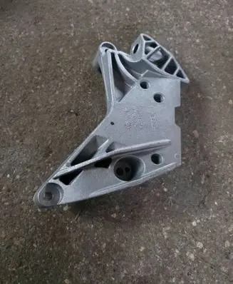 Volkswagen Golf VII Engine mounting bracket 06K199207A