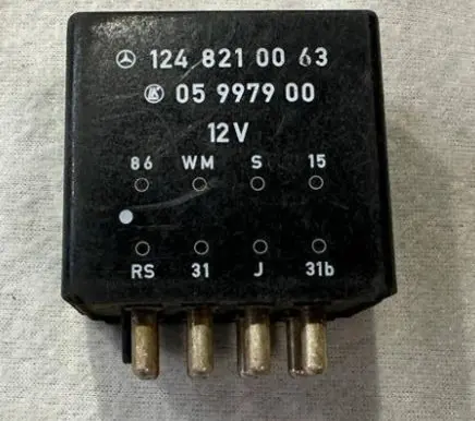Mercedes-Benz E W124 Window wiper relay 1248210063