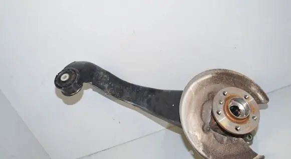 Rear wheel hub