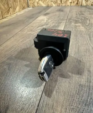 Mercedes-Benz C W204 Ignition lock A2075450108