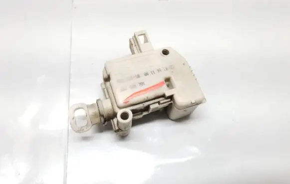 Seat Toledo II (1M) Tailgate boot lock/latch motor 3B0959781