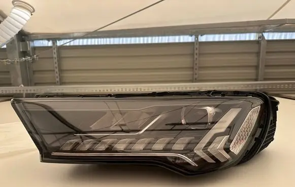 Audi Q7 4M Headlight/headlamp 4M0941039C