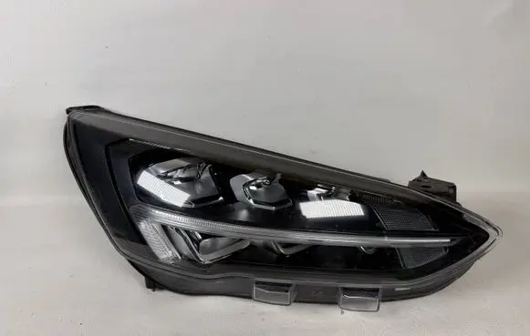 Ford Focus Headlight/headlamp MX7B13E014