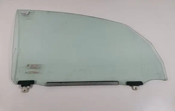 Toyota Corolla Verso E121 Front door window/glass (coupe) 68101-13080