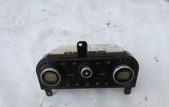 Nissan Qashqai Climate control unit 27500JD40B