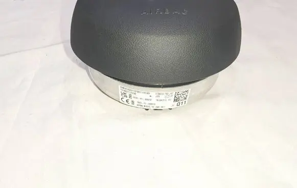 Mercedes-Benz GLA H247 Steering wheel airbag 31044501 86014009116792