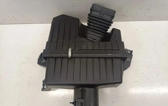 Nissan Qashqai J12 Air filter box