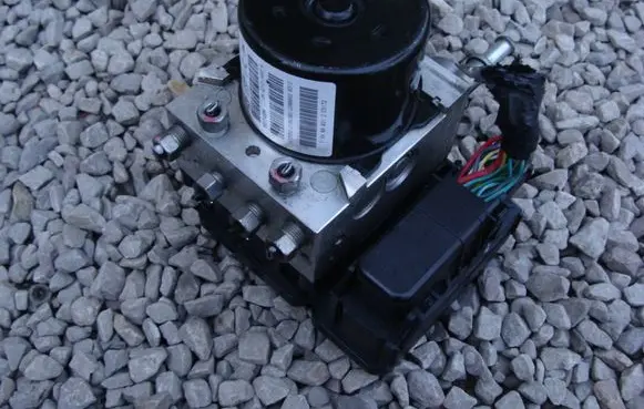 Fiat Freemont AdBlue liquid reservoir P68171432AA 25021219624