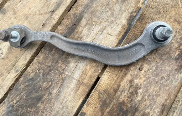 Mercedes-Benz S W222 Rear control arm A2203521005