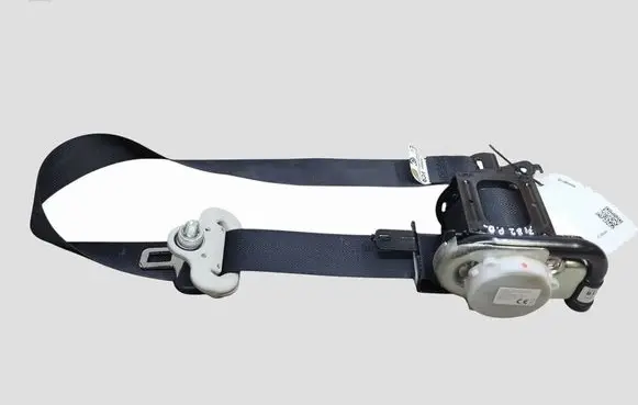 Nissan Leaf I (ZE0) Front seatbelt 624239301B