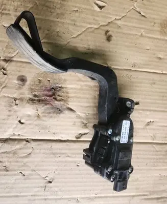 Renault Master III Accelerator throttle pedal 8200672371