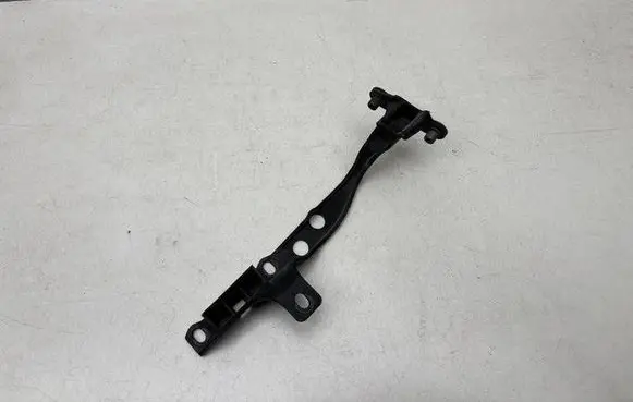 Volkswagen Touareg I Headlight/headlamp mounting bracket 7L0805734
