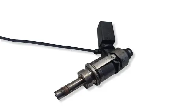 Audi Q7 4L Fuel injector 06D133036D