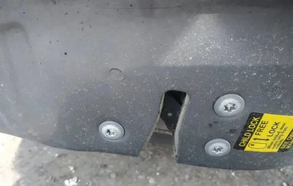 Suzuki SX4 Rear door lock