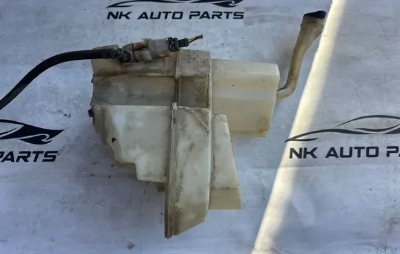 Volvo XC90 Windshield washer fluid reservoir/tank 8659490 8648191