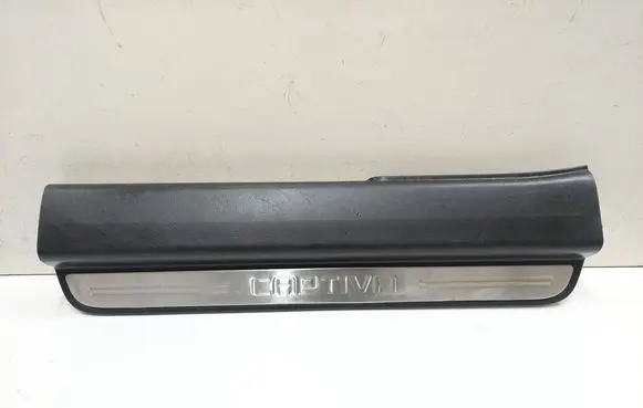 Chevrolet Captiva Front sill trim cover 20832149