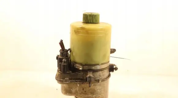 Volkswagen Polo IV 9N3 Power steering pump 6Q0423156AB