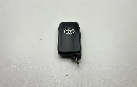 Toyota Prius+ (ZVW40) Ignition key/card