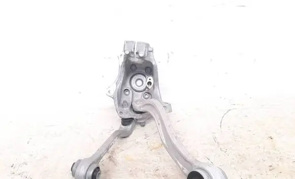 BMW 2 G42 Front wheel hub spindle knuckle