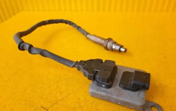 Mercedes-Benz C W205 Lambda probe sensor A0009053503
