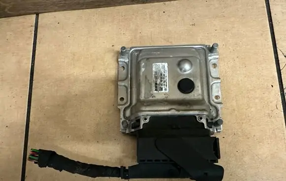 BMW X5 F15 Adblue control unit 7422544 002001000 0281031734