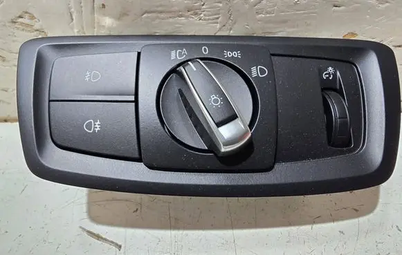 BMW X1 F48 F49 Light switch 6847524 18347910 96762100D