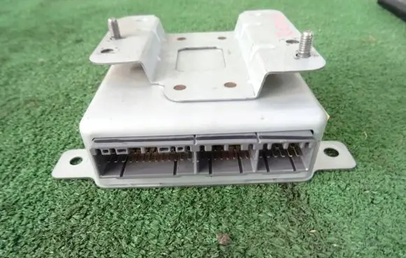 SsangYong Rodius Door central lock control unit/module 8716121101
