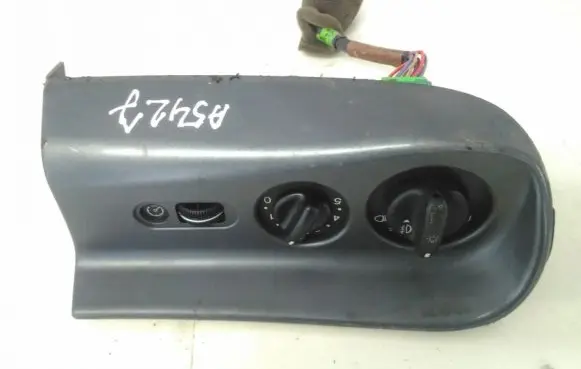 Ford Mondeo MK I Light switch 93BB13K196AD