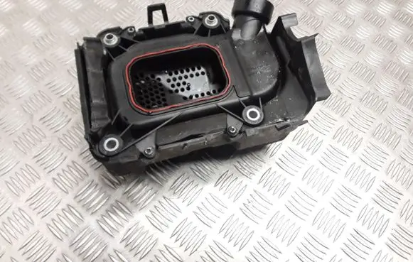 Volkswagen Touran I Intake resonator 03C103502 03C145650A 3981030969