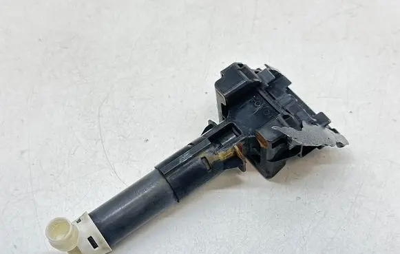 Toyota Sai Headlight washer spray nozzle 