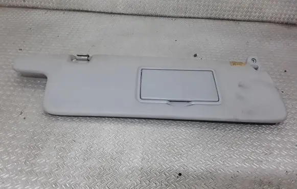 Sun visor