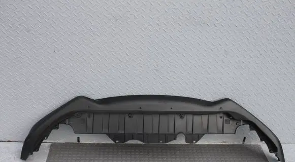 Front bumper lip