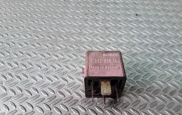 BMW 5 E39 Other relay 0332019168 8365326