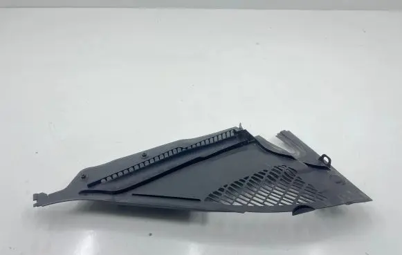 BMW 4 F36 Gran coupe Wiper trim 7265119