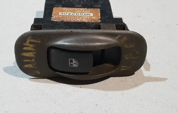 Mitsubishi Galant Electric window control switch MB966951