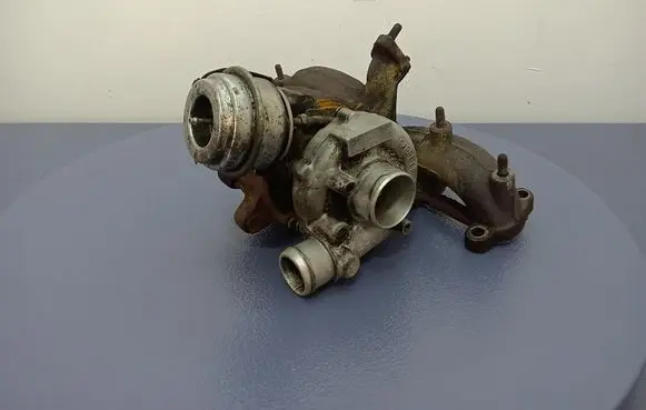 Volkswagen Golf IV Turbo system vacuum part 038253019A