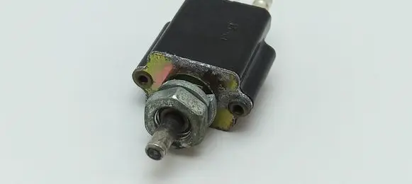 Mercedes-Benz COMPAKT W115 Brake pedal sensor switch 