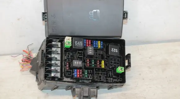 Volkswagen PASSAT B8 Fuse module 5Q0907361B 5Q0937132B