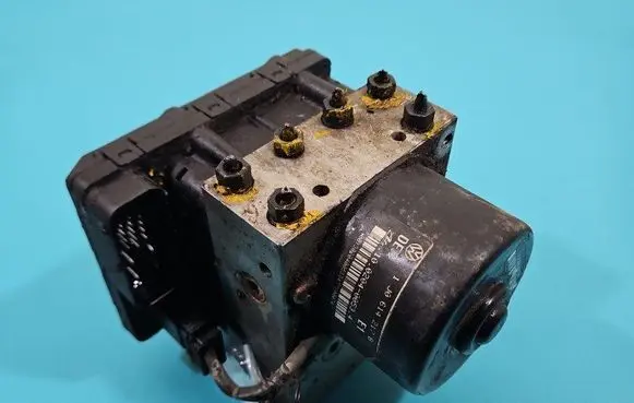 Skoda Octavia Mk1 (1U) ABS Pump 1J0614217B IMPRK1495205