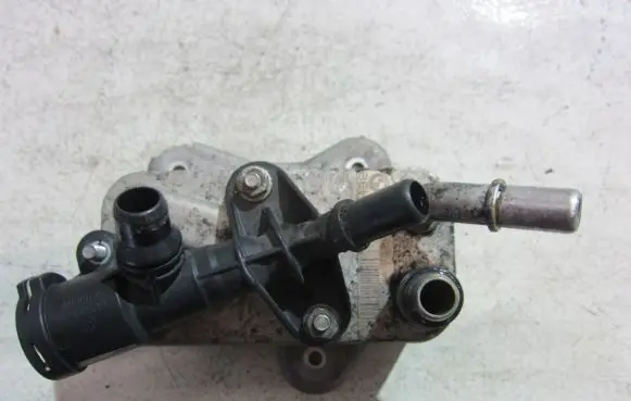 BMW 3 E92 E93 Engine oil radiator 7800408