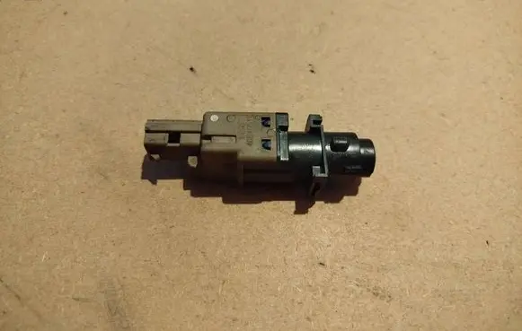 Alfa Romeo 159 Clutch pedal sensor 46840511 10298