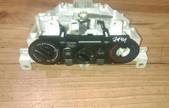 Mazda 323 F Climate control unit