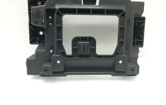 Other engine bay part