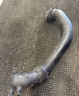 BMW 3 F30 F35 F31 Intercooler hose/pipe 8601683 1371 23557610