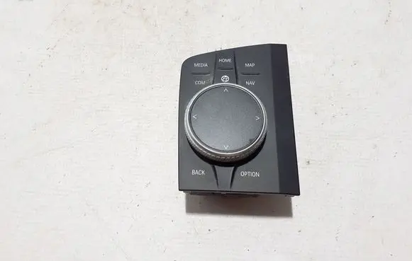 Multifunctional control switch/knob