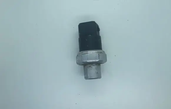 Audi A8 S8 D2 4D Air conditioning (A/C) pressure sensor 8D0959482B TDP302QADG2 TDP302QADG