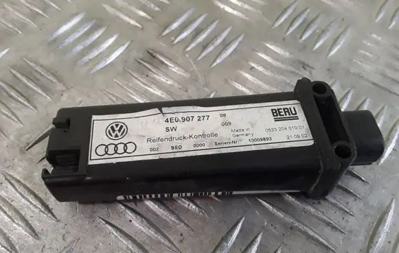 Audi A8 S8 D3 4E Tire pressure sensor 4E0907277